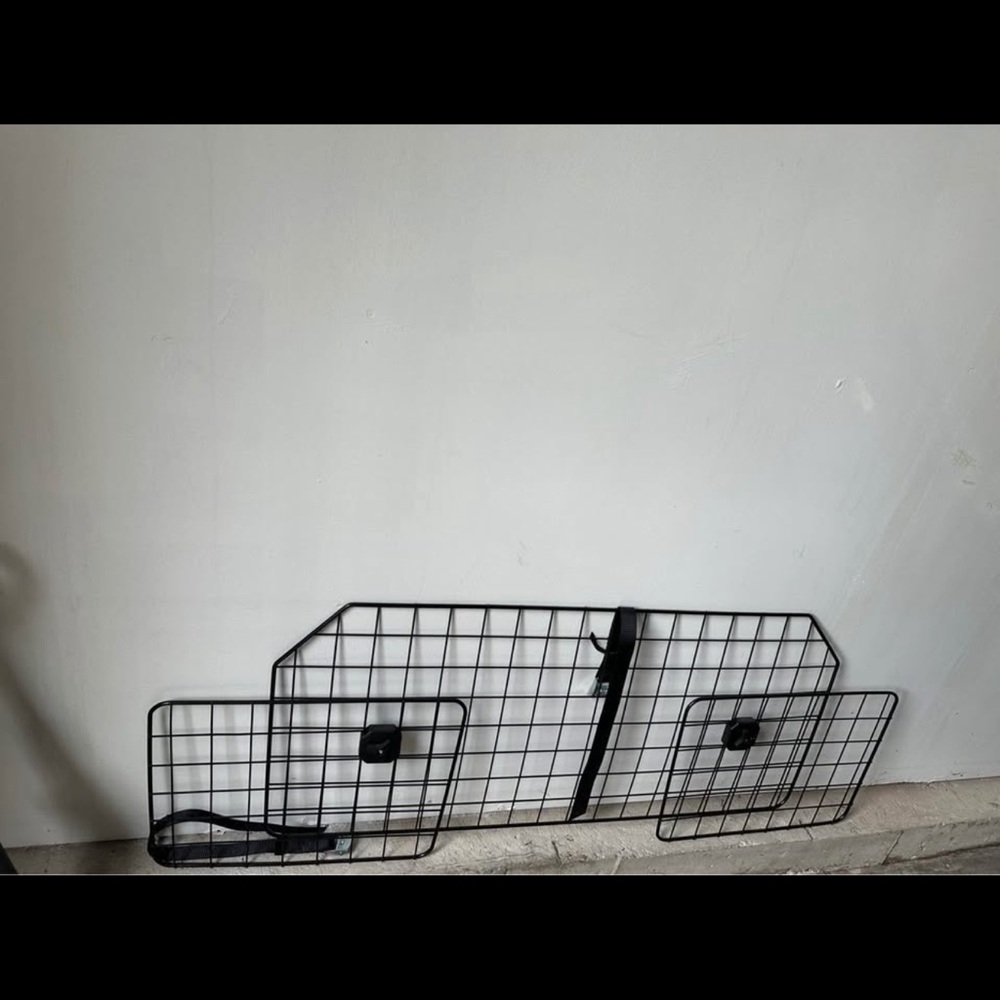Black Expandable Dog Gate for SUV - Picture 1 of 1